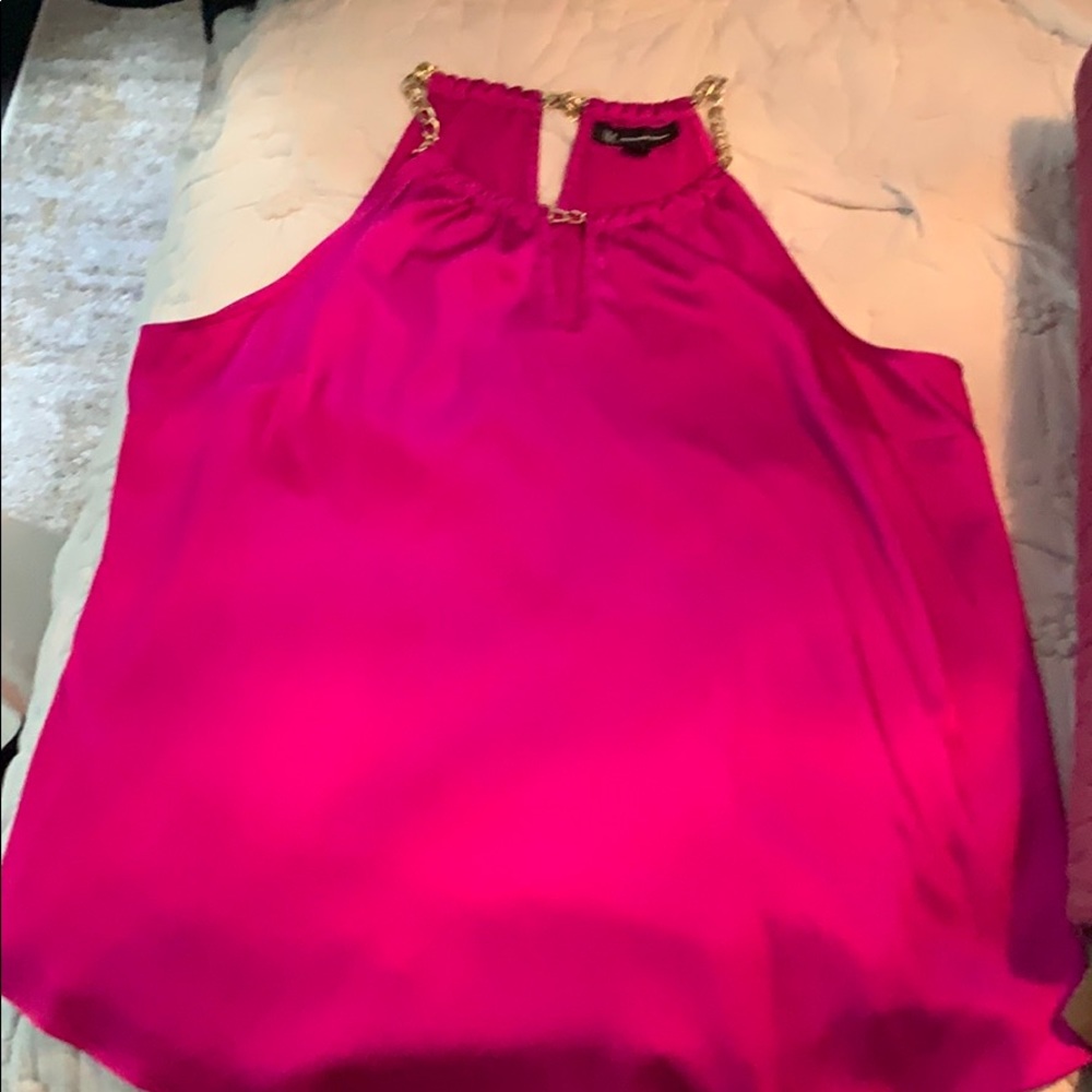 INC pink tank w gold chains